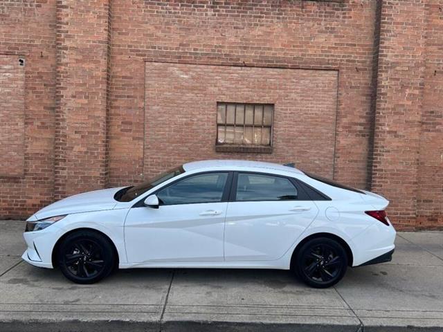 $18999 : 2021 Elantra SEL image 3