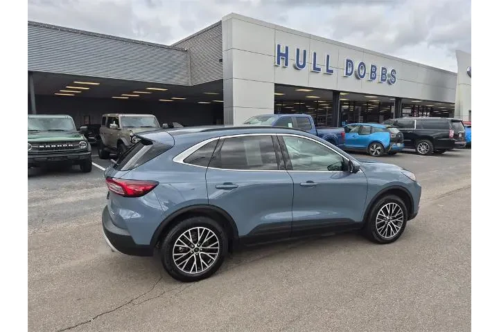 $28224 : Ford Escape Plug-In Hybrid 2 image 4