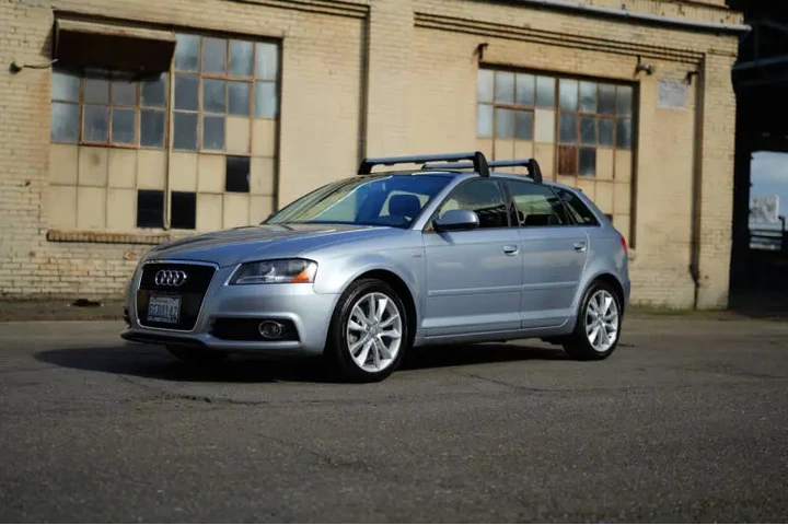 $8888 : 2011 A3 2.0T Premium PZEV image 3