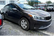 $9775 : 2017 Forte thumbnail