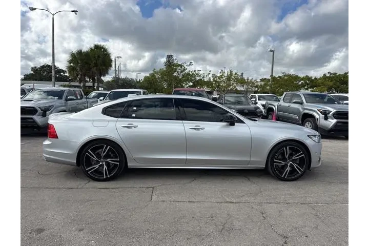 $26988 : Volvo S90 2020 AWD T6 R-Desi image 2