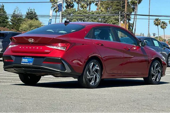 $23790 : Hyundai ELANTRA 2025 Limited image 5
