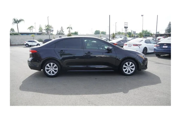 $17250 : 2021 Corolla LE image 5