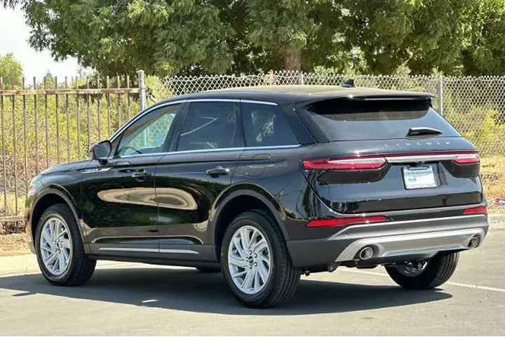 $37000 : Lincoln Corsair 2025 Premier image 6