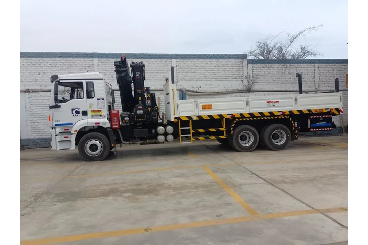 ALQUILER DE CAMIÓN GRÚA HIAB 4 image 4