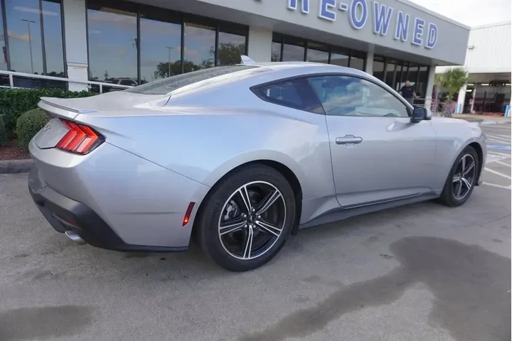 $31988 : Ford Mustang 2024 EcoBoost P image 7