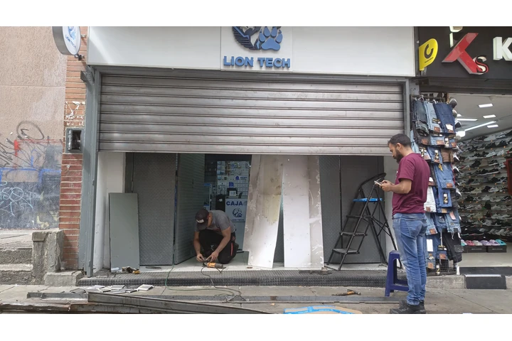 Seguridad de tienda image 1