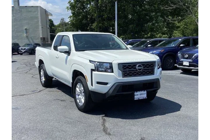 Nissan Frontier 2023 4x4 SV image 1