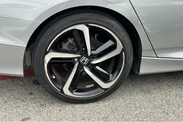 $24491 : Honda Accord 2018 Sport 4dr image 4