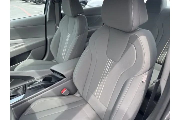 $21995 : Hyundai ELANTRA 2024 SEL 4dr image 6