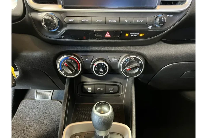 $17500 : Hyundai VENUE 2023 SE 4dr Cr image 8