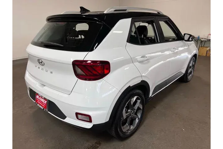 $17940 : Hyundai VENUE 2022 Limited 4 image 3