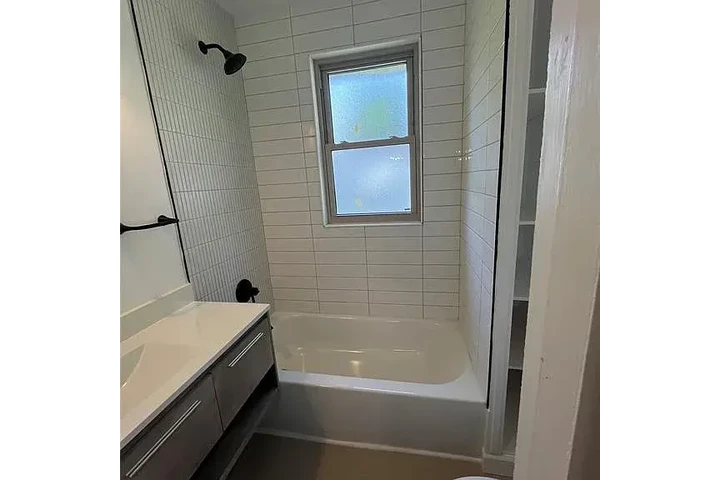 $1000 : Precious house image 2
