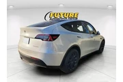 $32999 : Tesla Model Y 2023 AWD Long thumbnail