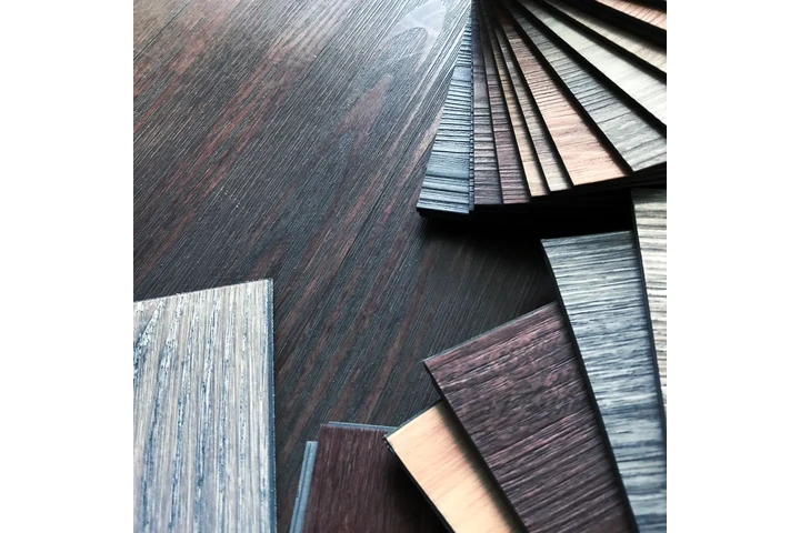 Pisos laminados y LVP image 2