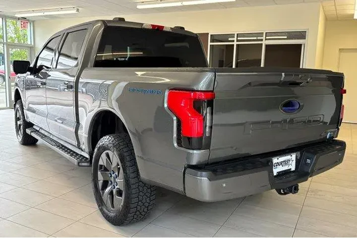 $38513 : Ford F-150 Lightning 2023 AW image 6
