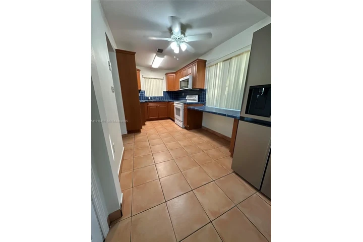 $2700 : Residential Rental image 4