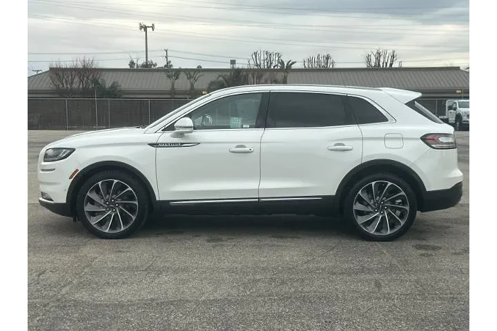 $29210 : Lincoln Nautilus 2022 AWD Re image 6