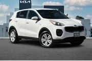 $9317 : Kia Sportage 2017 AWD LX 4dr thumbnail