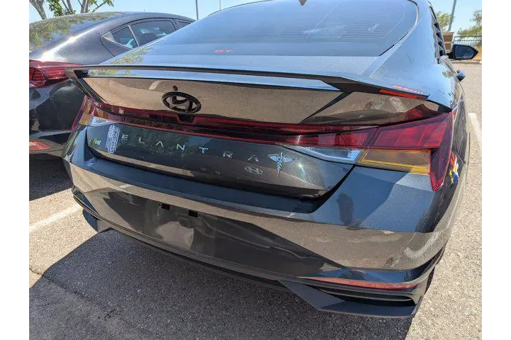 $17987 : Hyundai ELANTRA 2022 SEL 4dr image 3