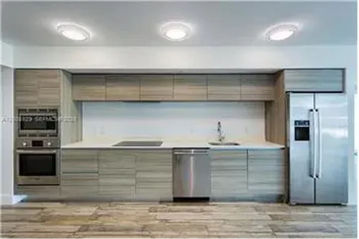 $4600 : Rental property with 2 bedro image 1