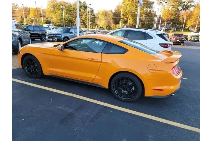 $21971 : Ford Mustang 2018 EcoBoost 2 image 2