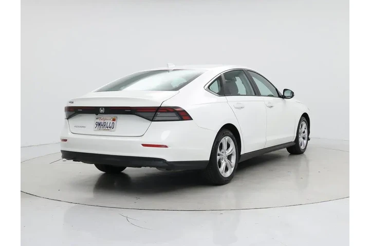 $24998 : Honda Accord 2024 LX 4dr Sed image 8