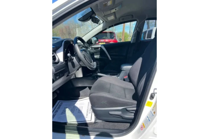 $17995 : 2018 RAV4 Hybrid LE image 10