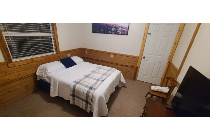 $800 : Cuarto en Lake Arrowhead image 3