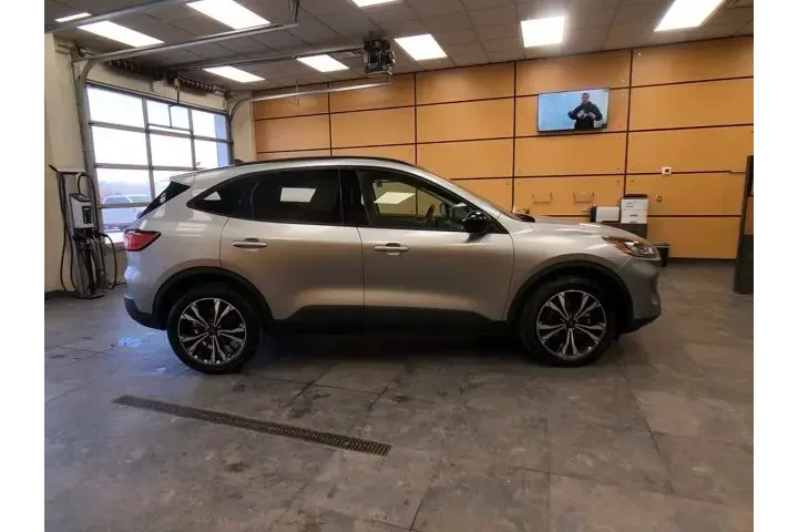 $20875 : Ford Escape Hybrid 2021 AWD image 8