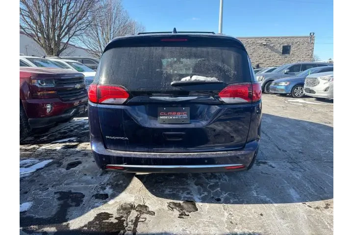 $12995 : 2017 PACIFICA image 2