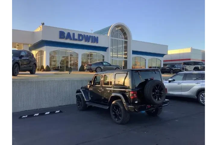 $33950 : Jeep Wrangler Unlimited 2021 image 5