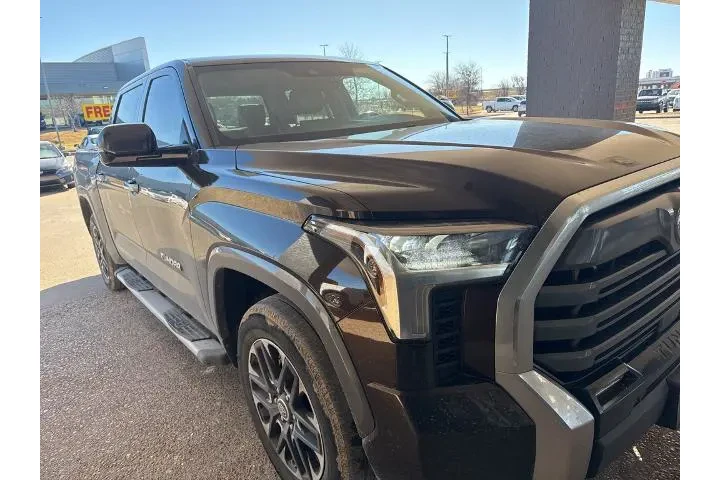 $39879 : Toyota Tundra 2022 4x2 Limit image 6