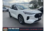 Ford Escape 2023 ST-Line 4dr