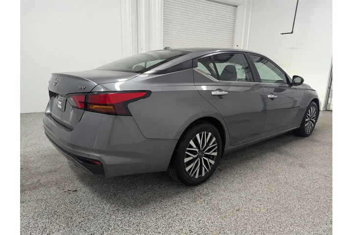 $21997 : Nissan Altima 2024 2.5 SV 4d image 3