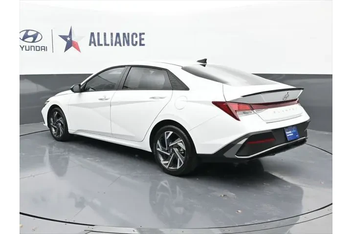 $20138 : Hyundai ELANTRA 2025 SEL Spo image 4