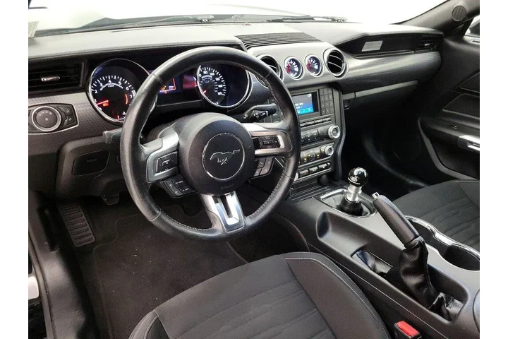 $24998 : Ford Mustang 2017 GT 2dr Fas image 9