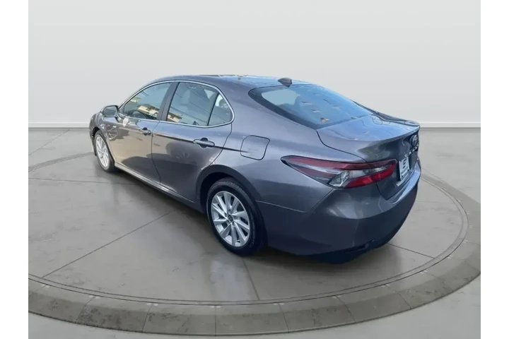 $21990 : Toyota Camry 2024 AWD LE 4dr image 5
