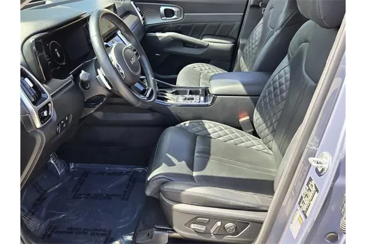 $30357 : Kia Sorento 2023 AWD SX Pres image 10
