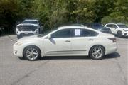 $10999 : PRE-OWNED 2015 NISSAN ALTIMA thumbnail