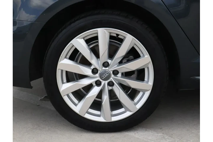 $15788 : Audi A4 2018 2.0T ultra Prem image 8