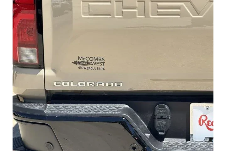 $39451 : Chevrolet Colorado 2024 4x4 image 8