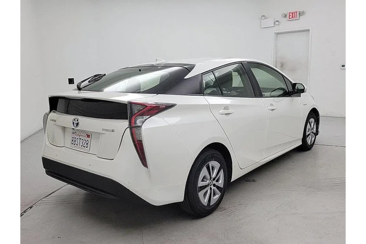 $22998 : Toyota Prius 2017 Three 4dr image 5