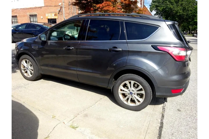 $7900 : 2017 Escape SE 4WD image 7