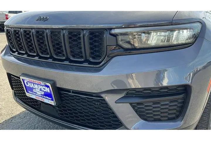 $39984 : Jeep Grand Cherokee 2023 4x4 image 9