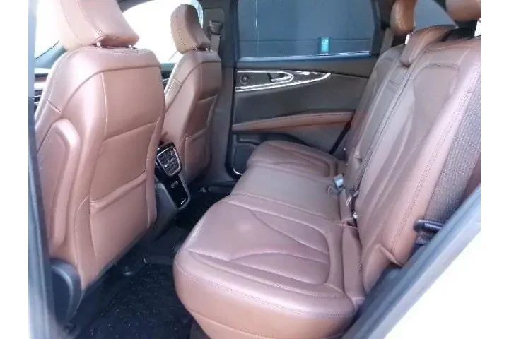 $34629 : Lincoln Nautilus 2021 AWD Re image 7