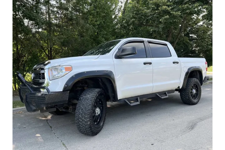 $21997 : 2015 Tundra SR5 image 8
