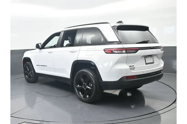 $27000 : Jeep Grand Cherokee 2023 4x4 image 4