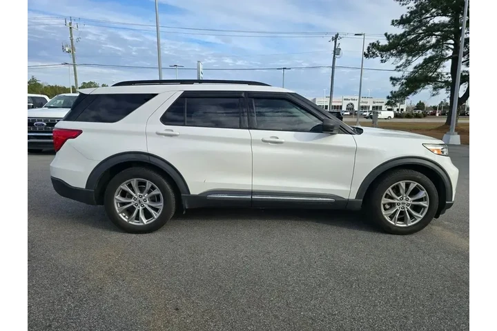 $18991 : Ford Explorer 2020 XLT 4dr S image 2