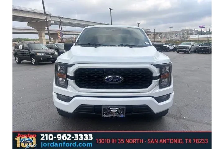 $27925 : Ford F-150 2023 4x2 XL 4dr S image 2